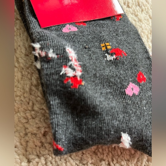 🆕 Mr. & Mrs. Claus Christmas Holiday Novelty Crew Socks - NWT & Rare! - Picture 4 of 4